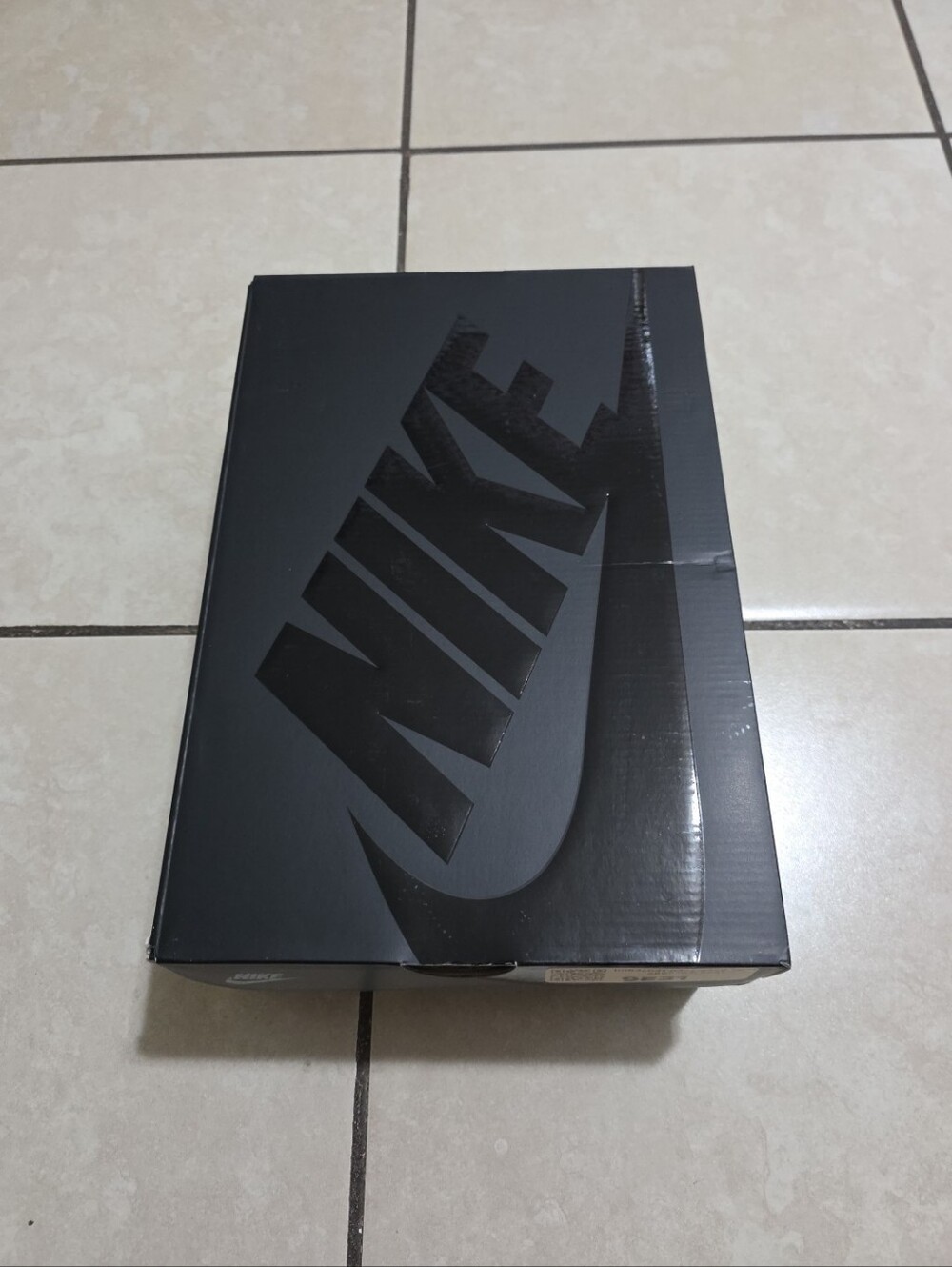 Empty Shoe Box - Picture 4 of 8